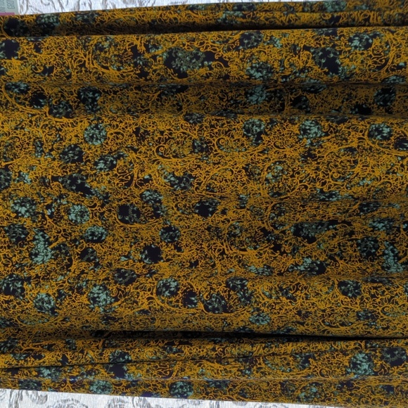 LuLaRoe Azure, size Medium NWT Gold and Plum - Picture 2 of 3